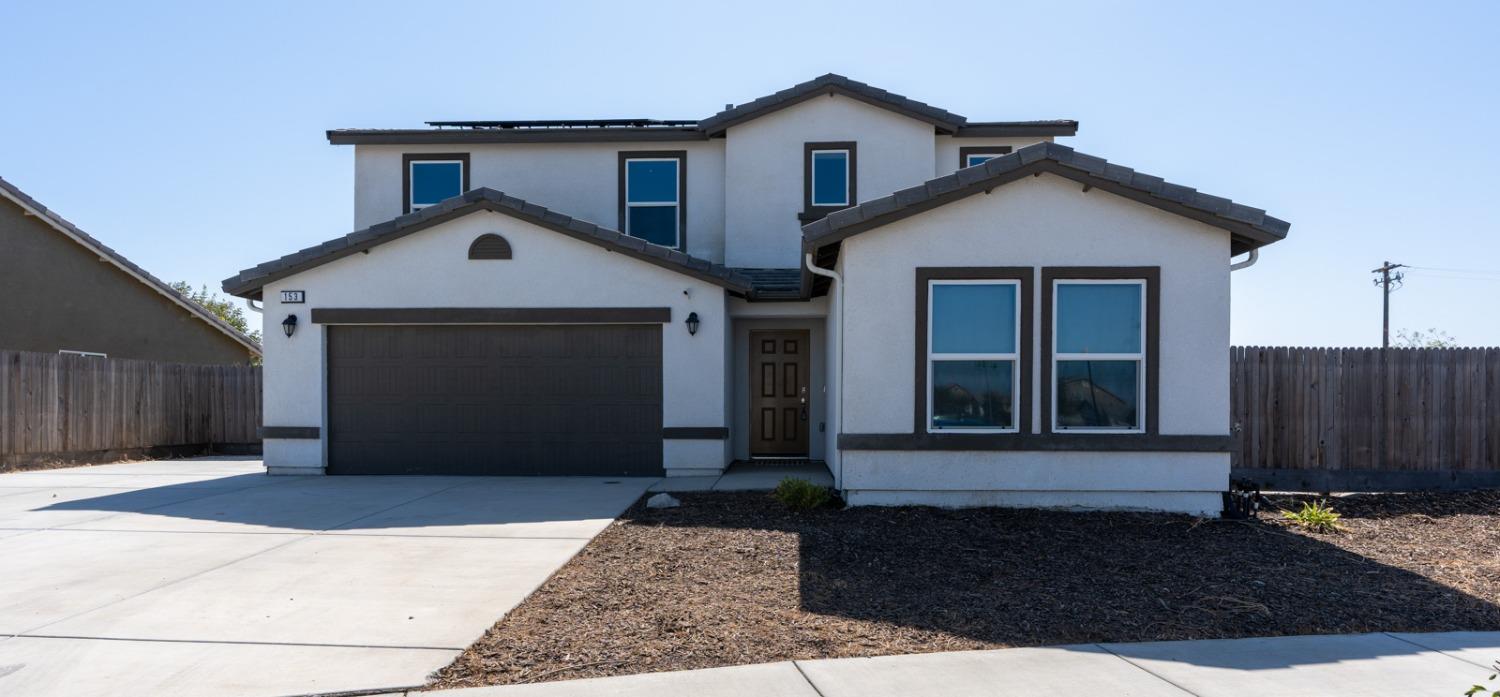 Detail Gallery Image 1 of 29 For 153 Gallo, Los Banos,  CA 93635 - 5 Beds | 3/1 Baths