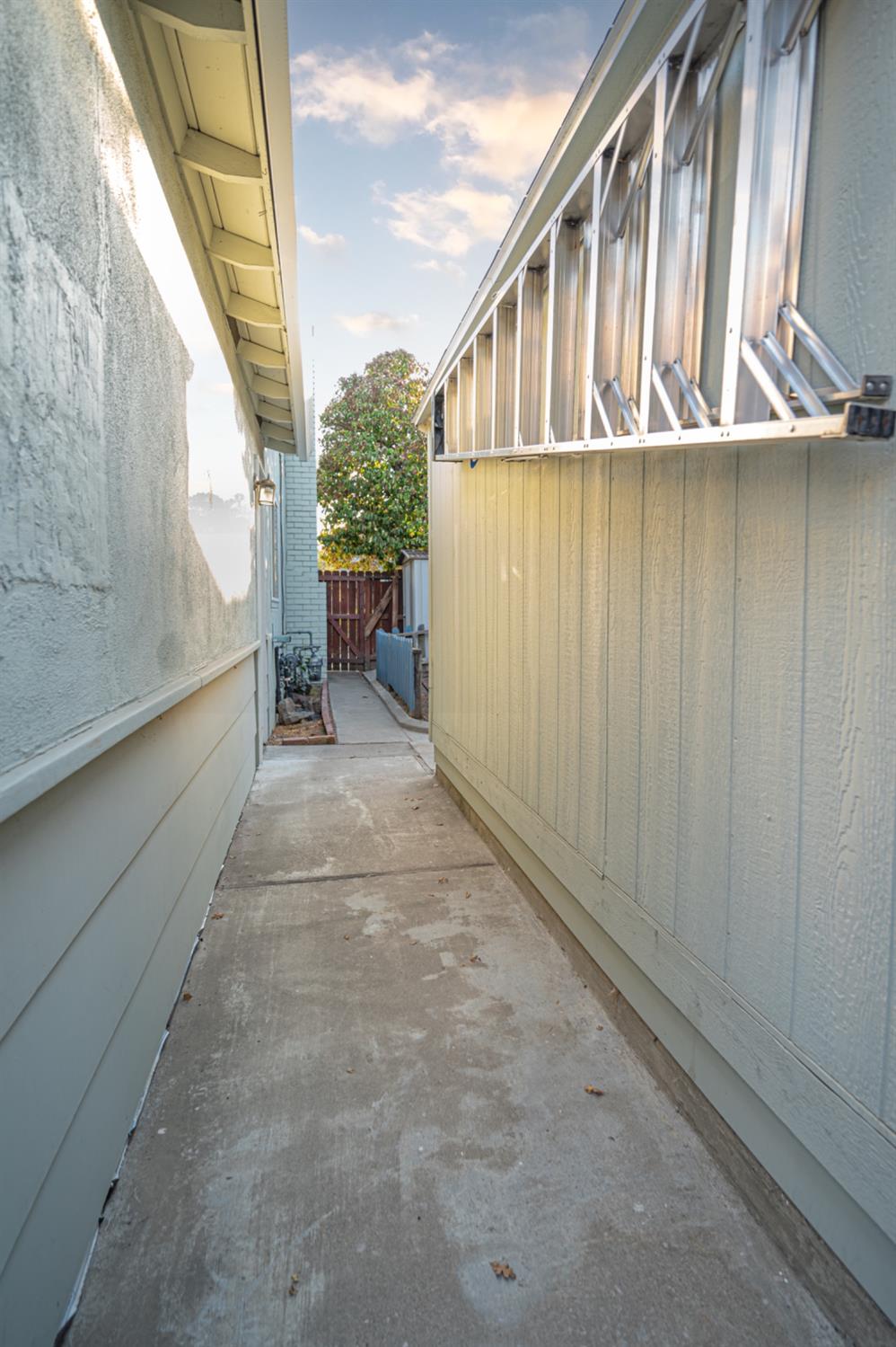 Detail Gallery Image 33 of 37 For 6518 Matterhorn Dr, Sacramento,  CA 95842 - 3 Beds | 1/1 Baths