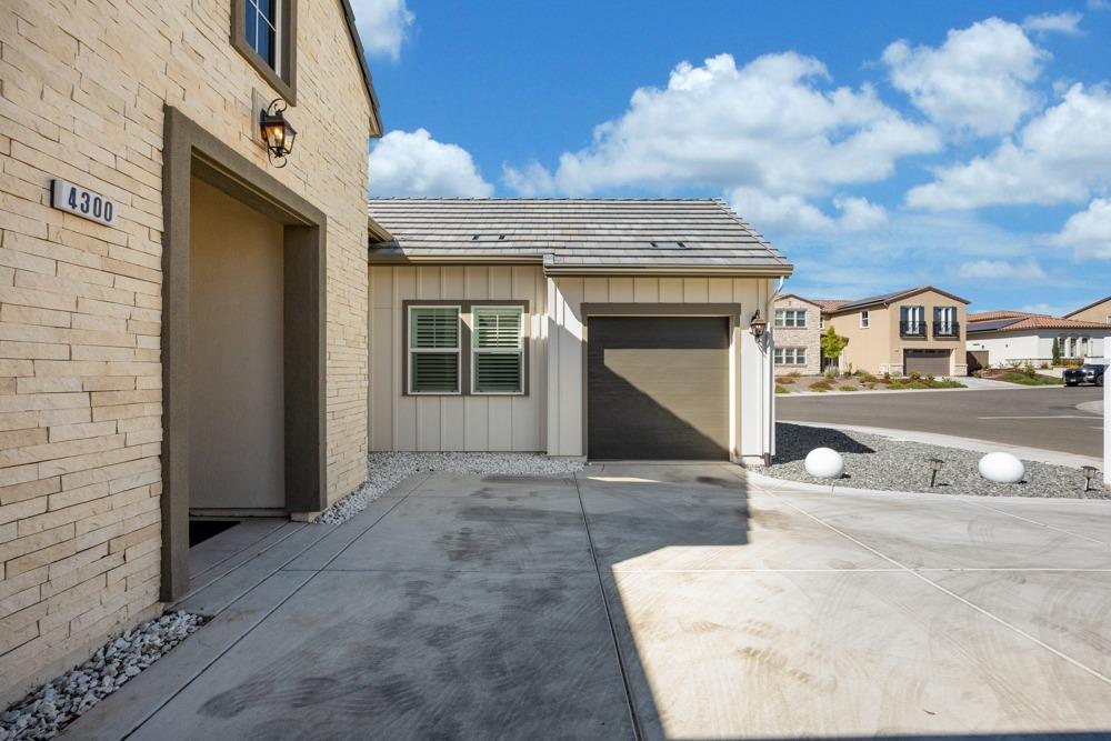 Detail Gallery Image 16 of 71 For 4300 Los Cerros Ct, Rocklin,  CA 95677 - 4 Beds | 4/1 Baths