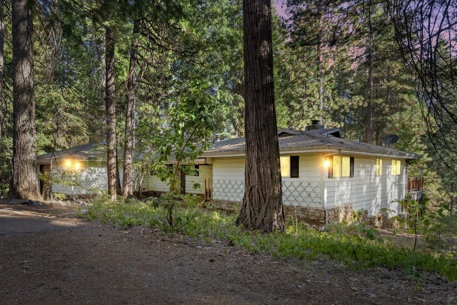 Detail Gallery Image 1 of 55 For 22065 State Highway 20, Nevada City,  CA 95959 - 2 Beds | 2 Baths