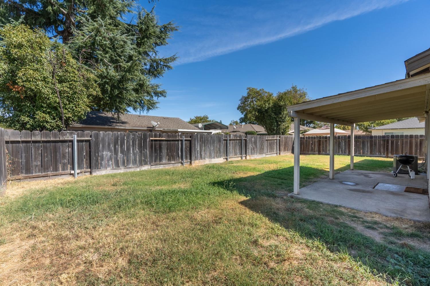 Detail Gallery Image 28 of 30 For 1617 San Miguel Ln, Modesto,  CA 95355 - 3 Beds | 2 Baths