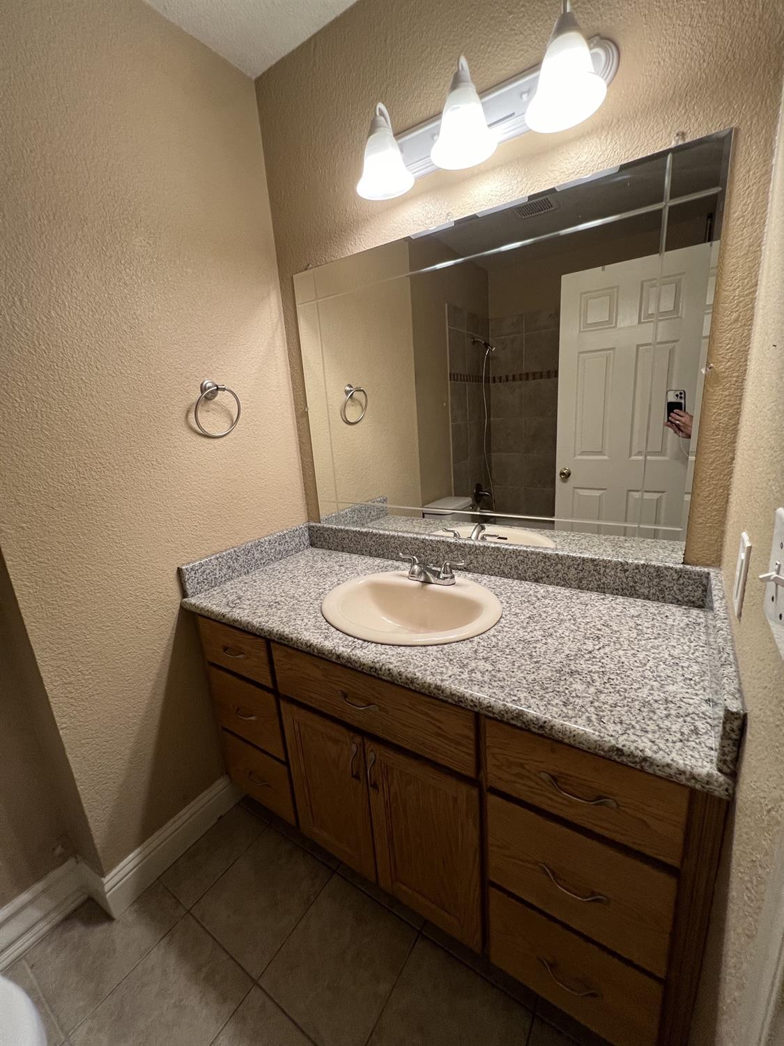 Detail Gallery Image 26 of 45 For 1412 Castle Oaks Dr, Stockton,  CA 95210 - 4 Beds | 2 Baths