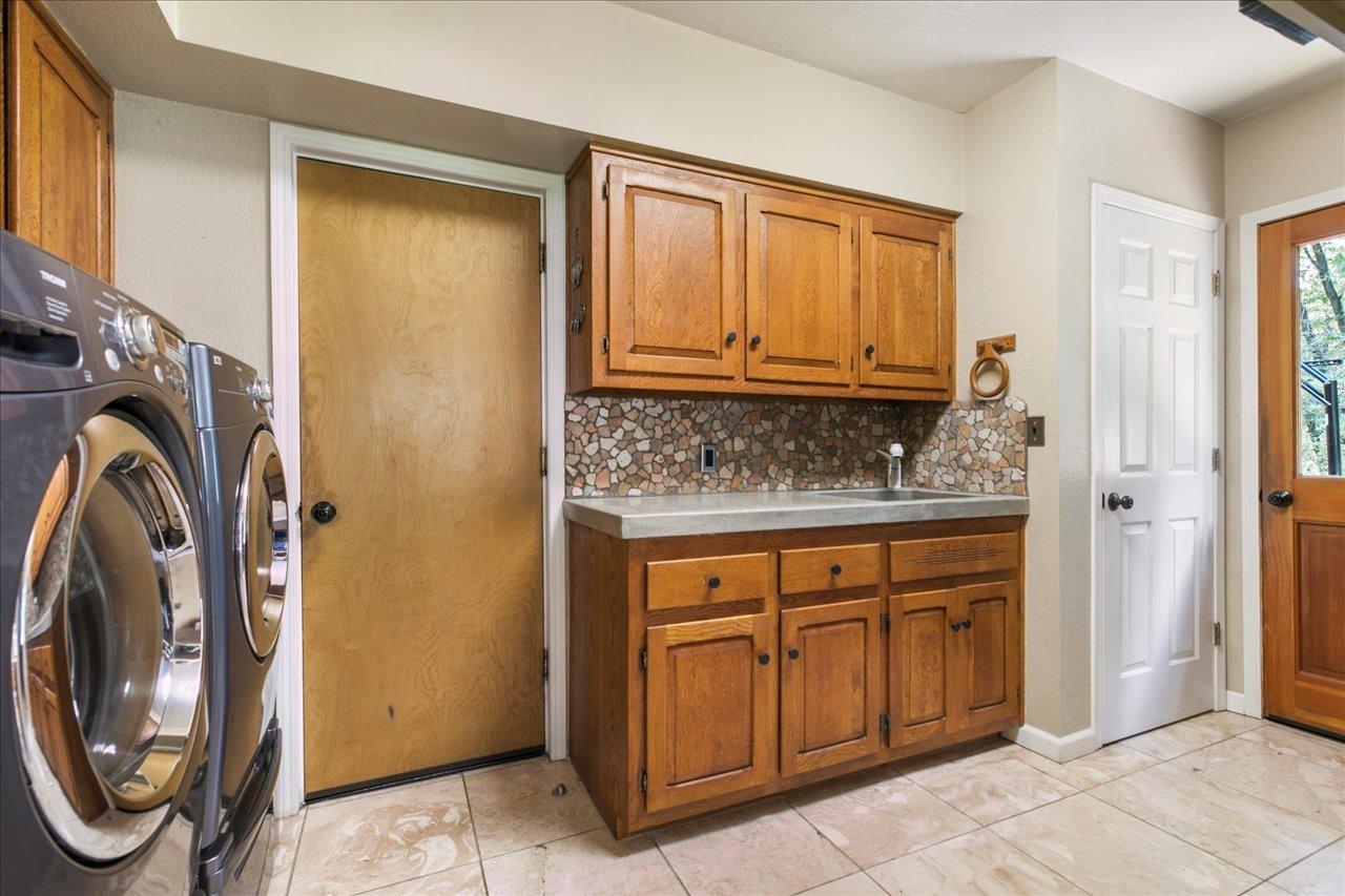 Detail Gallery Image 15 of 40 For 461 Janesville Grade, Janesville,  CA 96114 - 4 Beds | 2/1 Baths