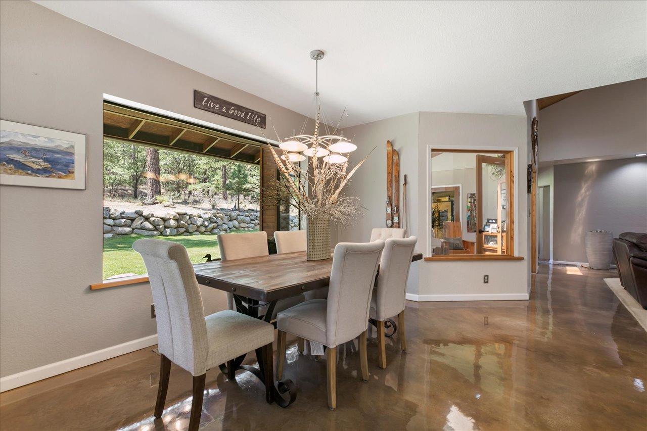 Detail Gallery Image 9 of 40 For 461 Janesville Grade, Janesville,  CA 96114 - 4 Beds | 2/1 Baths