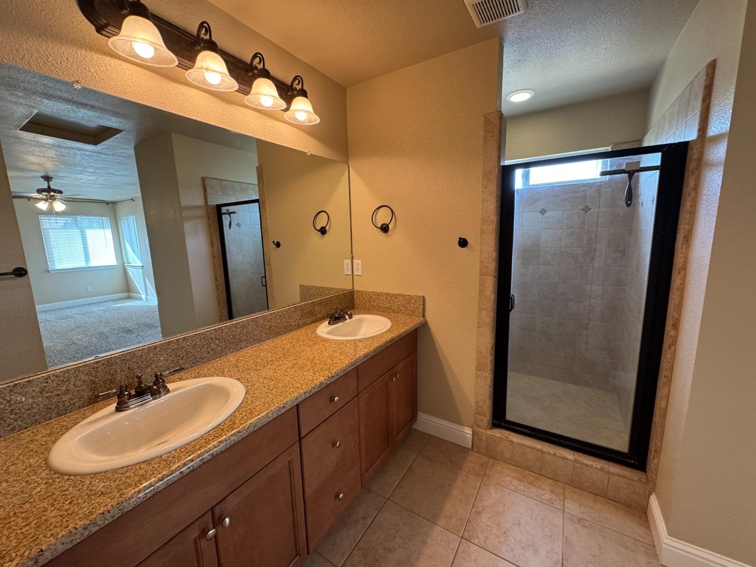 Detail Gallery Image 11 of 19 For 3918 Lester Rd, Denair,  CA 95316 - 4 Beds | 2/1 Baths