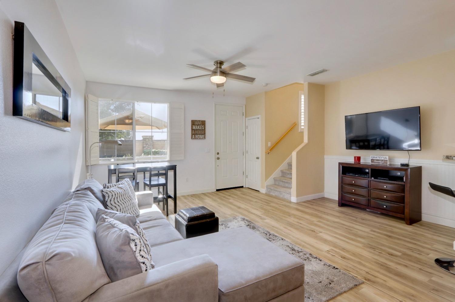Photo #2: 224113613 Listing 