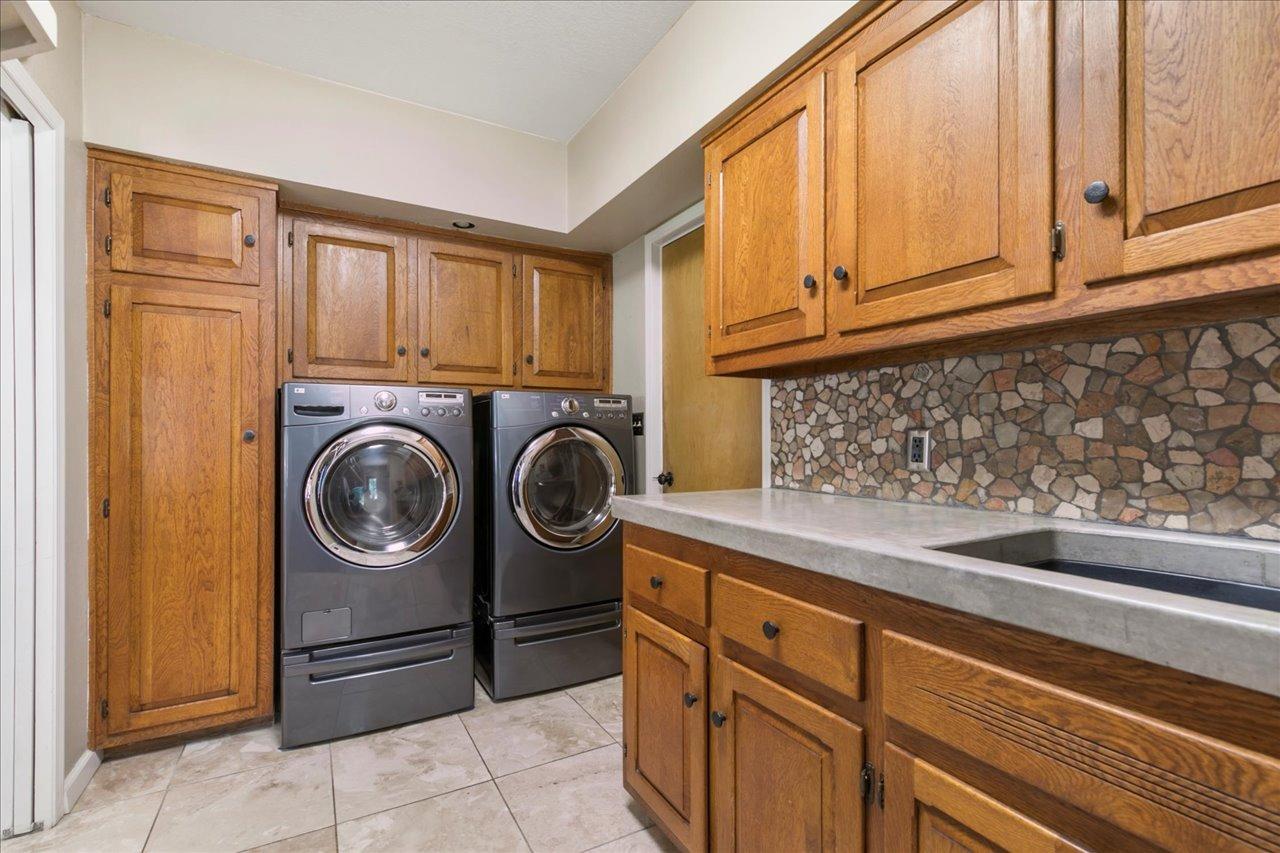 Detail Gallery Image 14 of 40 For 461 Janesville Grade, Janesville,  CA 96114 - 4 Beds | 2/1 Baths