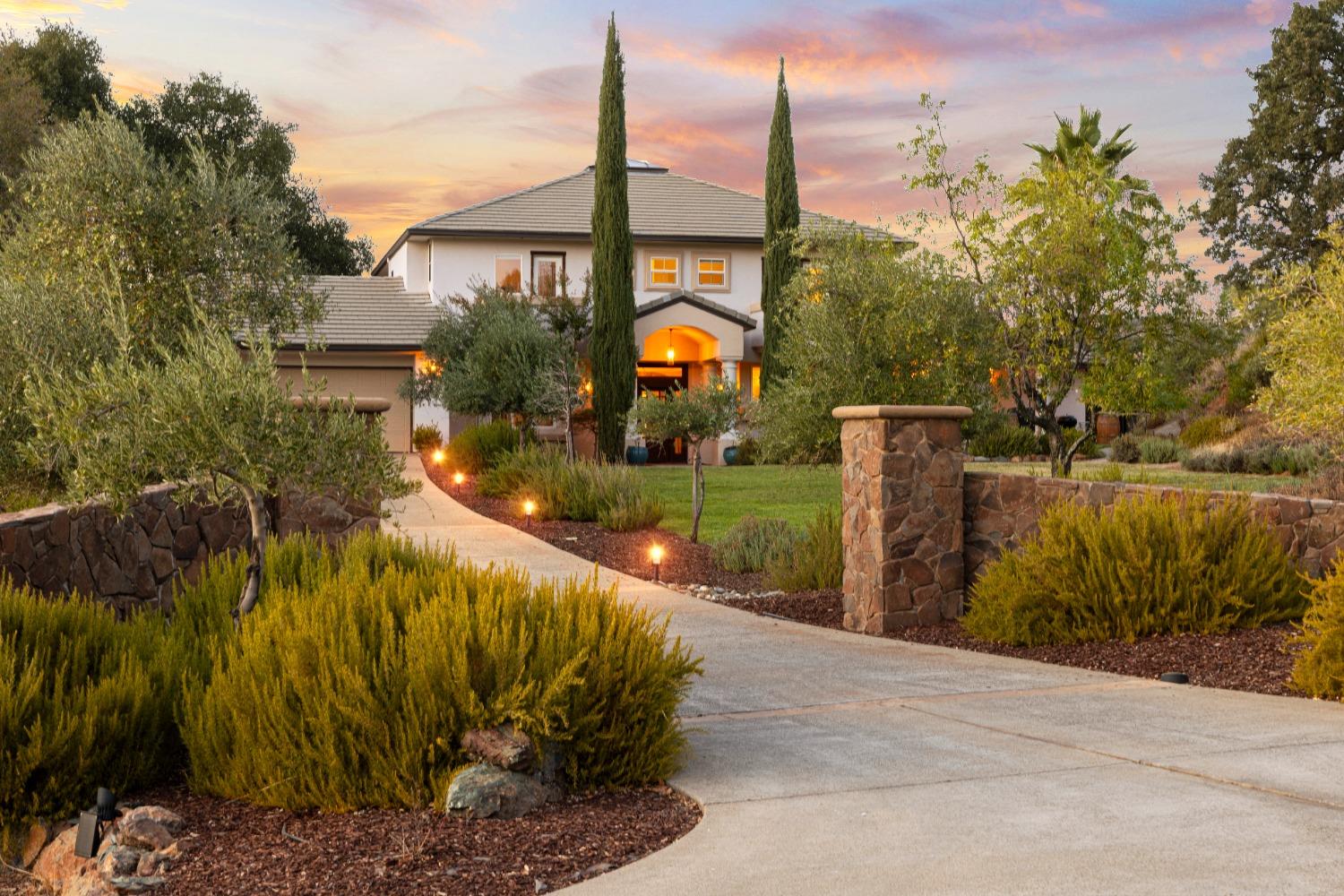 Detail Gallery Image 1 of 1 For 1815 Woodsman Ct, Placerville,  CA 95667 - 4 Beds | 4/1 Baths