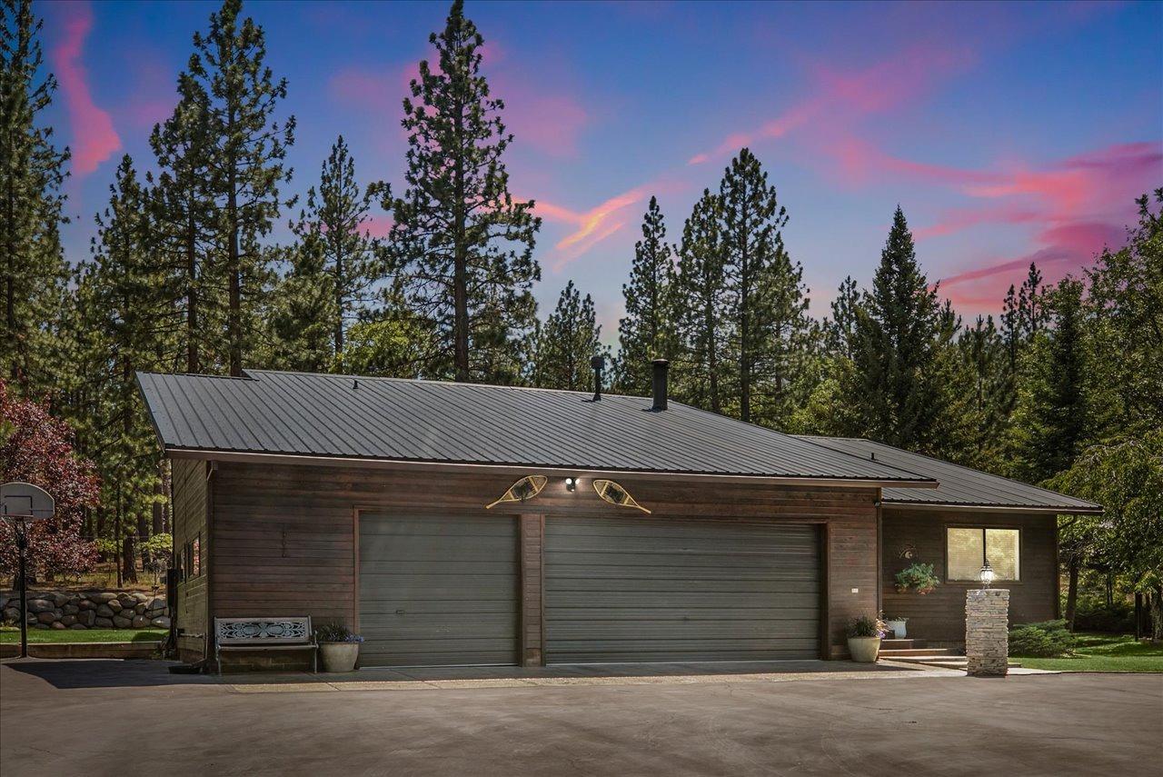 Detail Gallery Image 6 of 40 For 461 Janesville Grade, Janesville,  CA 96114 - 4 Beds | 2/1 Baths