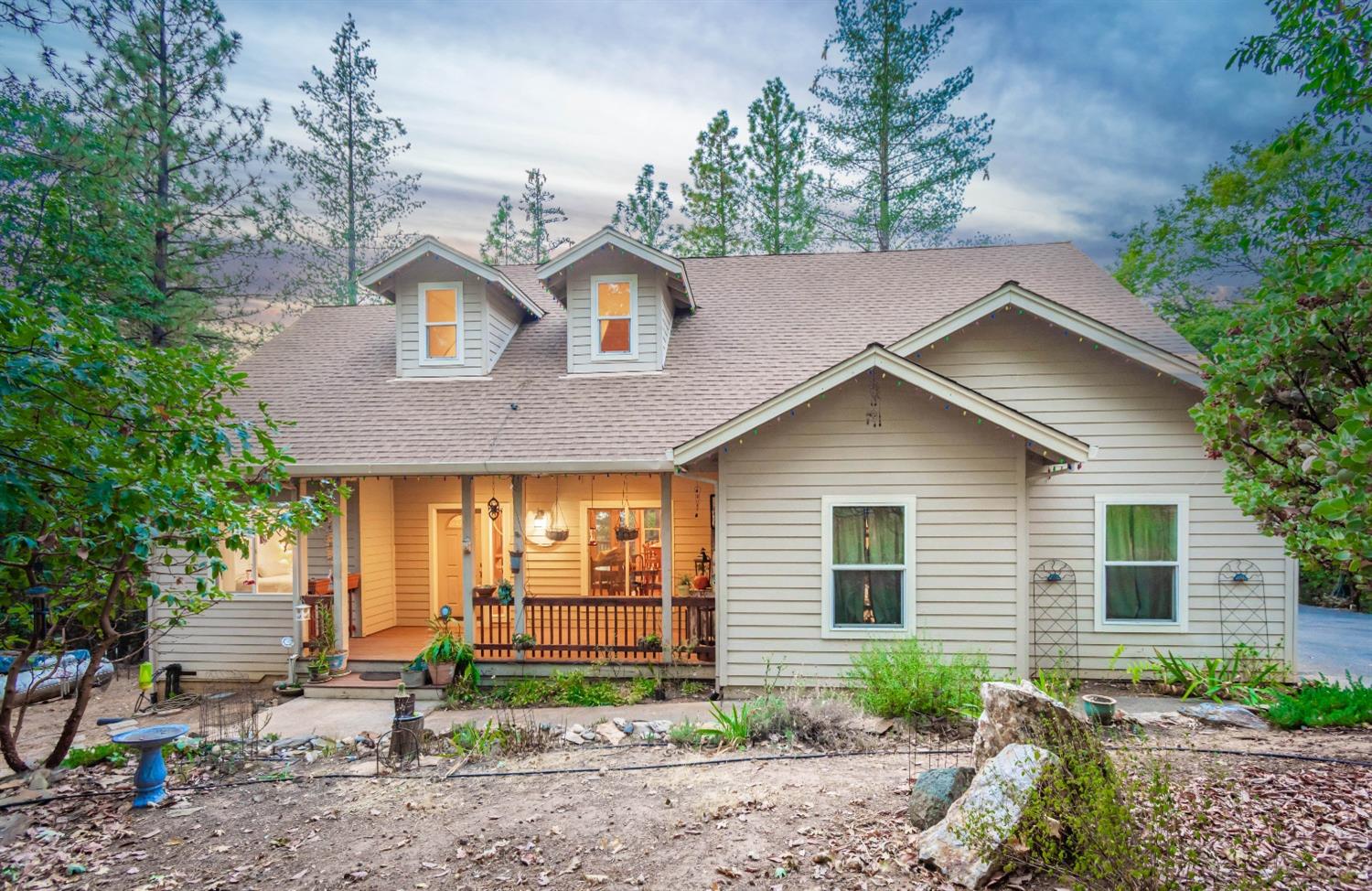 Detail Gallery Image 2 of 63 For 6298 Pine Needle Ln, Placerville,  CA 95667 - 3 Beds | 2 Baths