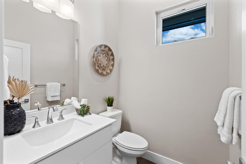 Detail Gallery Image 37 of 73 For 1606 20th St, Sacramento,  CA 95811 - 2 Beds | 3/1 Baths