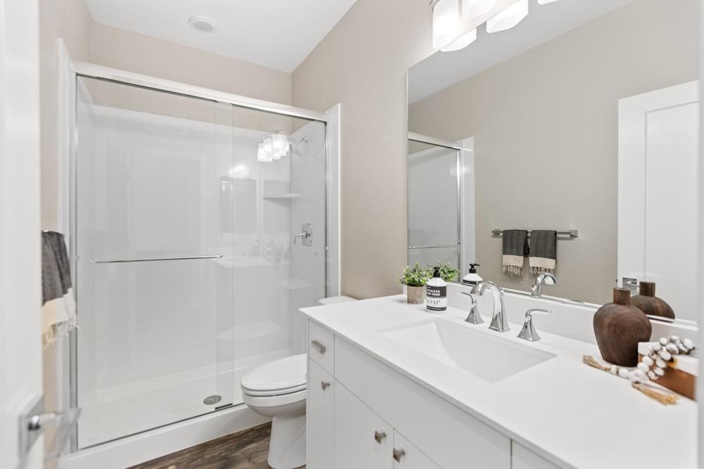 Detail Gallery Image 11 of 73 For 1606 20th St, Sacramento,  CA 95811 - 2 Beds | 3/1 Baths