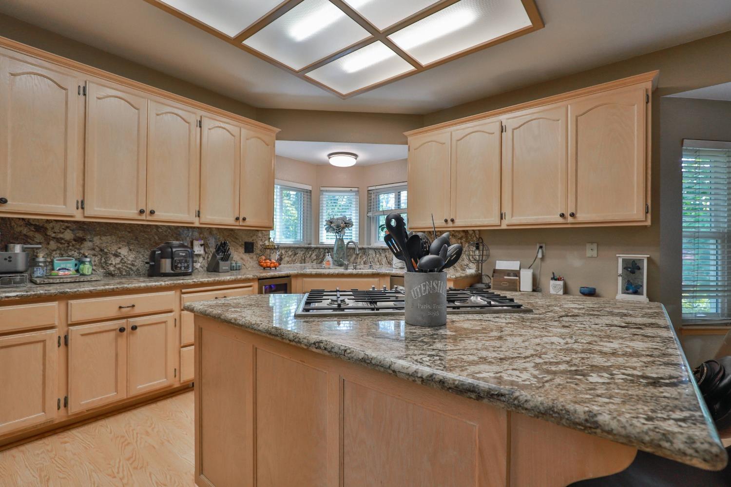 Detail Gallery Image 22 of 41 For 841 Oak Crest Cir, Placerville,  CA 95667 - 3 Beds | 2/1 Baths