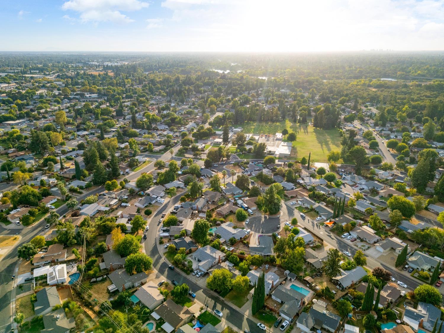 La Cumbra Circle, Rancho Cordova, California image 36