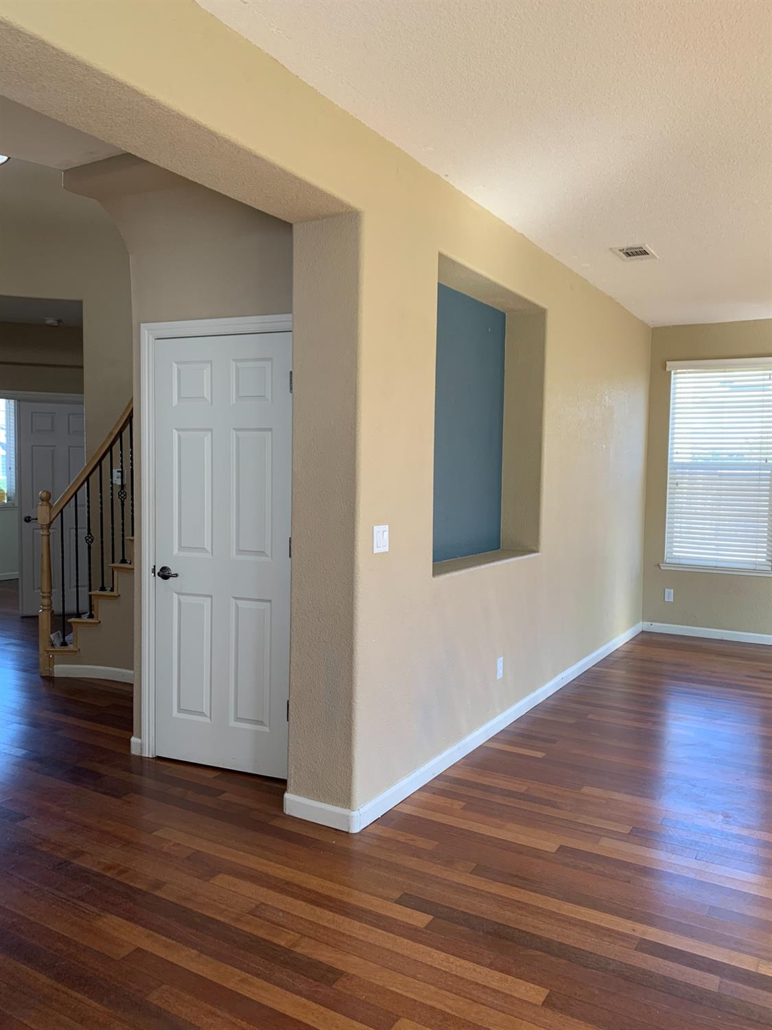 Detail Gallery Image 14 of 42 For 2266 Grand Teton Ct, Tracy,  CA 95377 - 4 Beds | 2/1 Baths