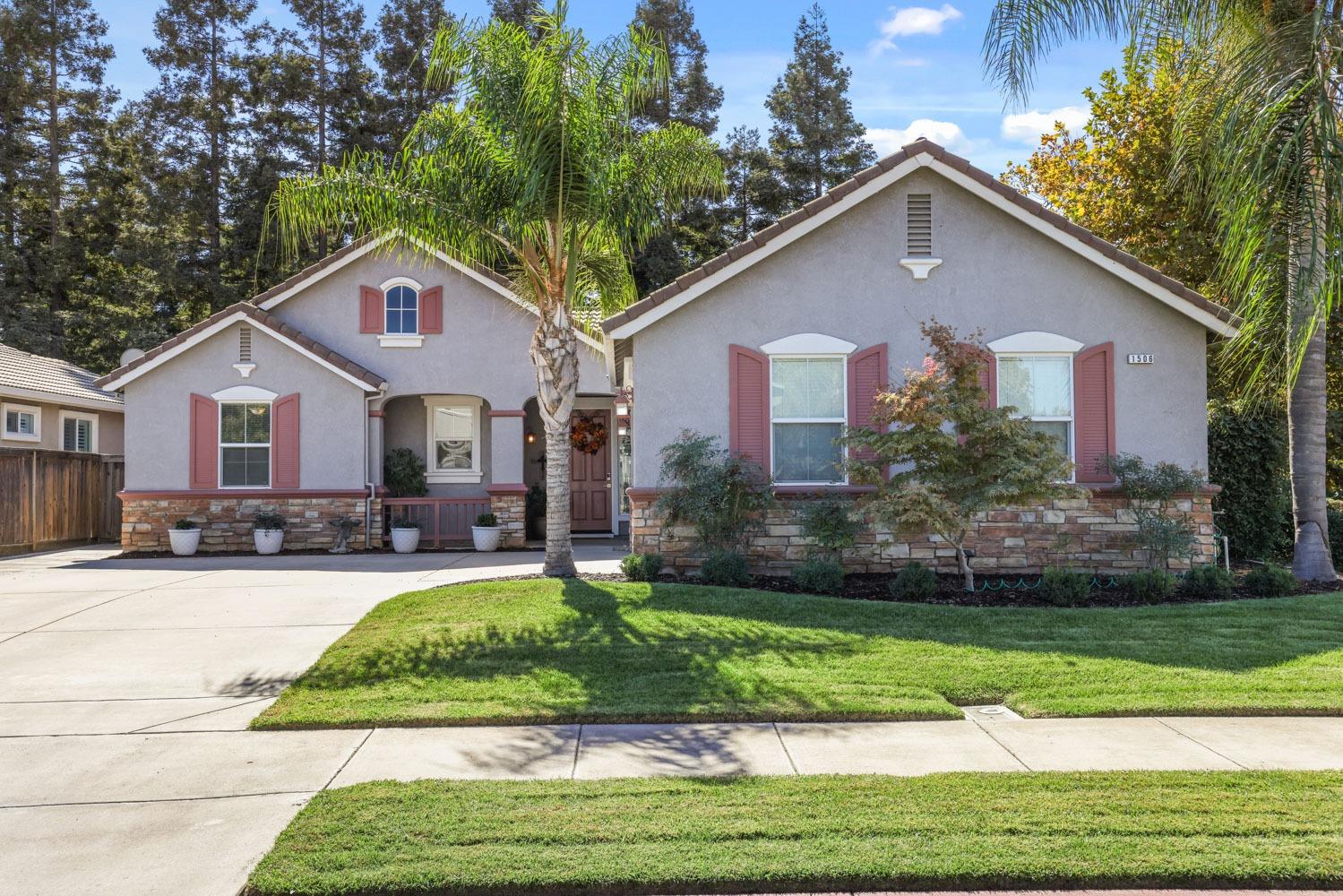 Detail Gallery Image 3 of 49 For 1506 Vieira Way, Turlock,  CA 95382 - 3 Beds | 2 Baths