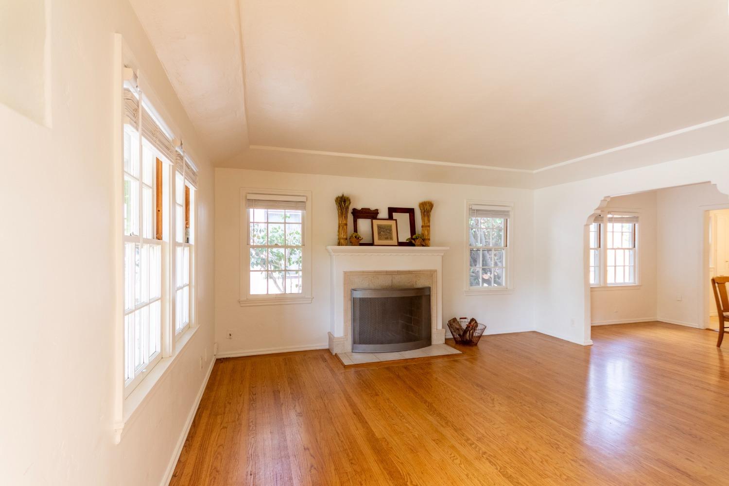 Detail Gallery Image 5 of 35 For 1823 Caramay Way, Sacramento,  CA 95818 - 2 Beds | 1 Baths