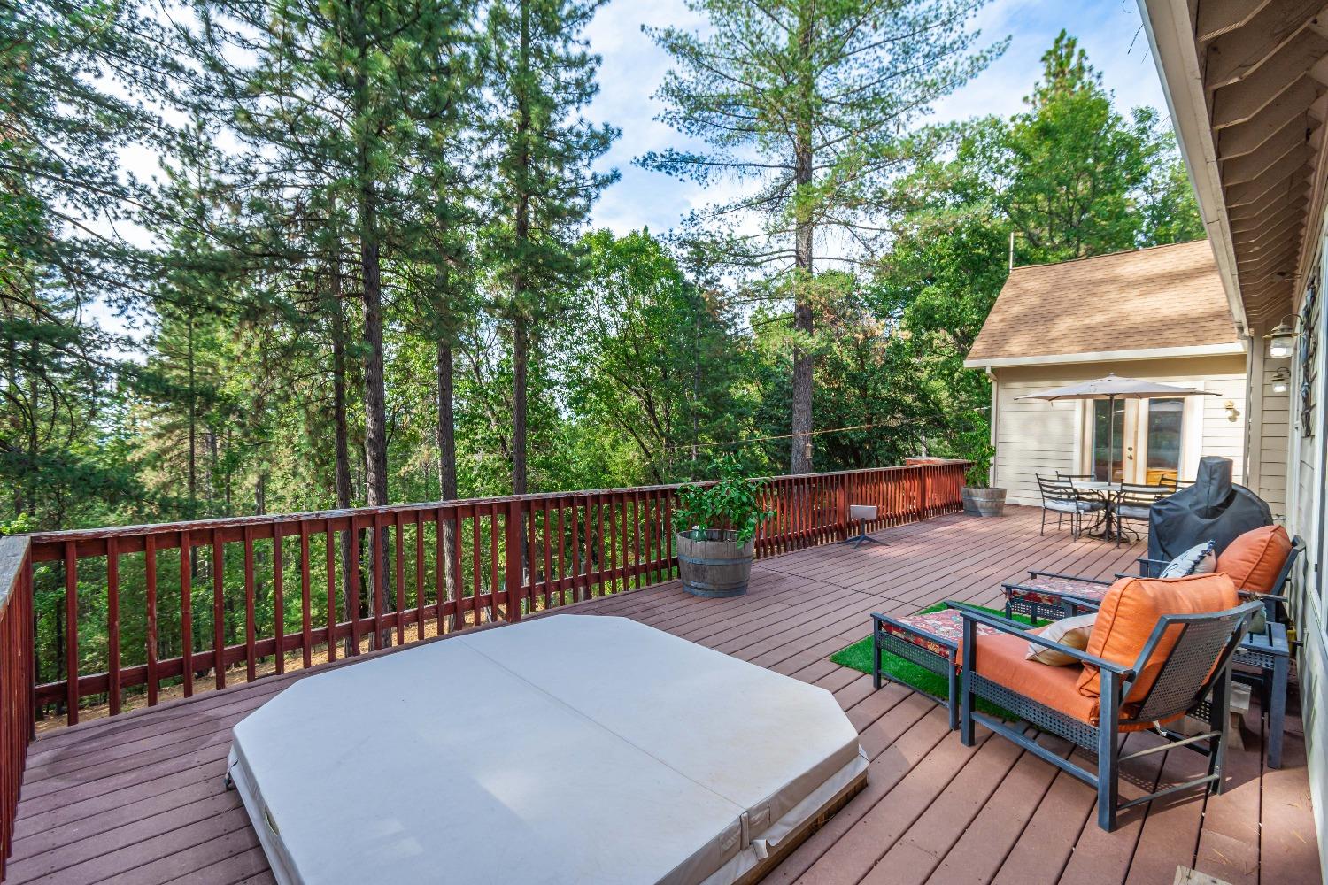 Detail Gallery Image 42 of 63 For 6298 Pine Needle Ln, Placerville,  CA 95667 - 3 Beds | 2 Baths