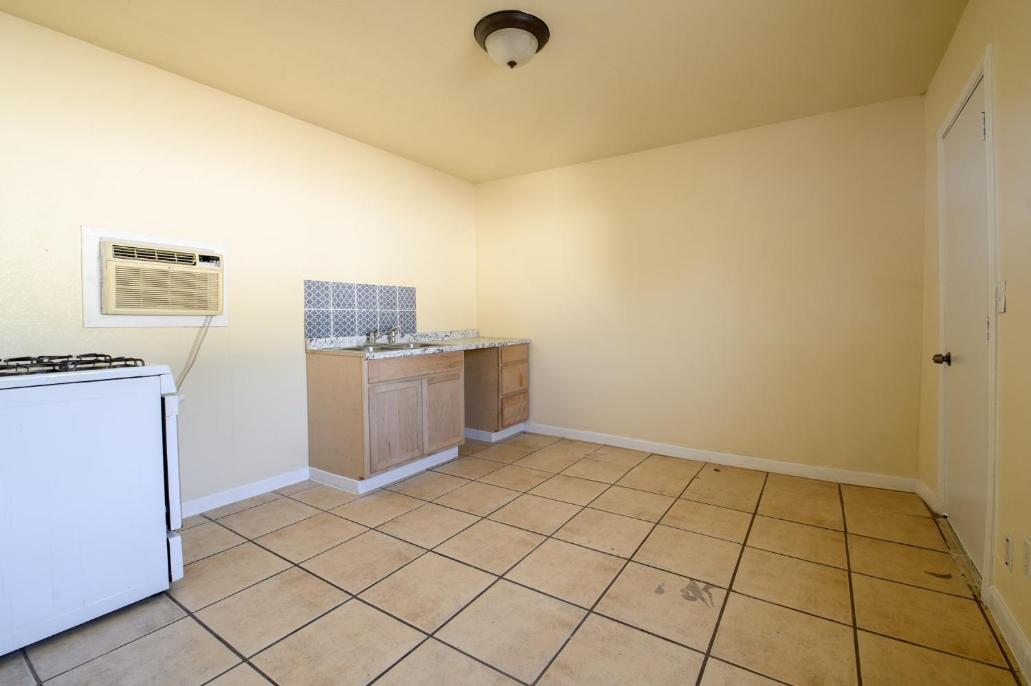 Detail Gallery Image 32 of 39 For 217 Rio Grande Ave, Modesto,  CA 95351 - 3 Beds | 2 Baths