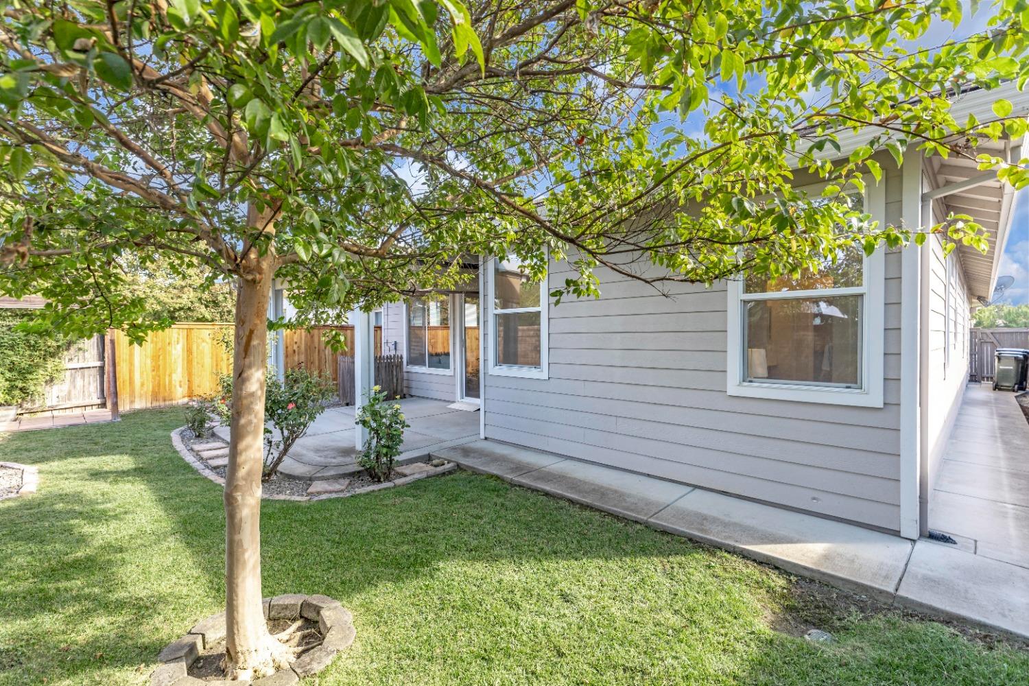 Detail Gallery Image 40 of 62 For 2357 Ryedale Ln, Sacramento,  CA 95835 - 2 Beds | 2 Baths