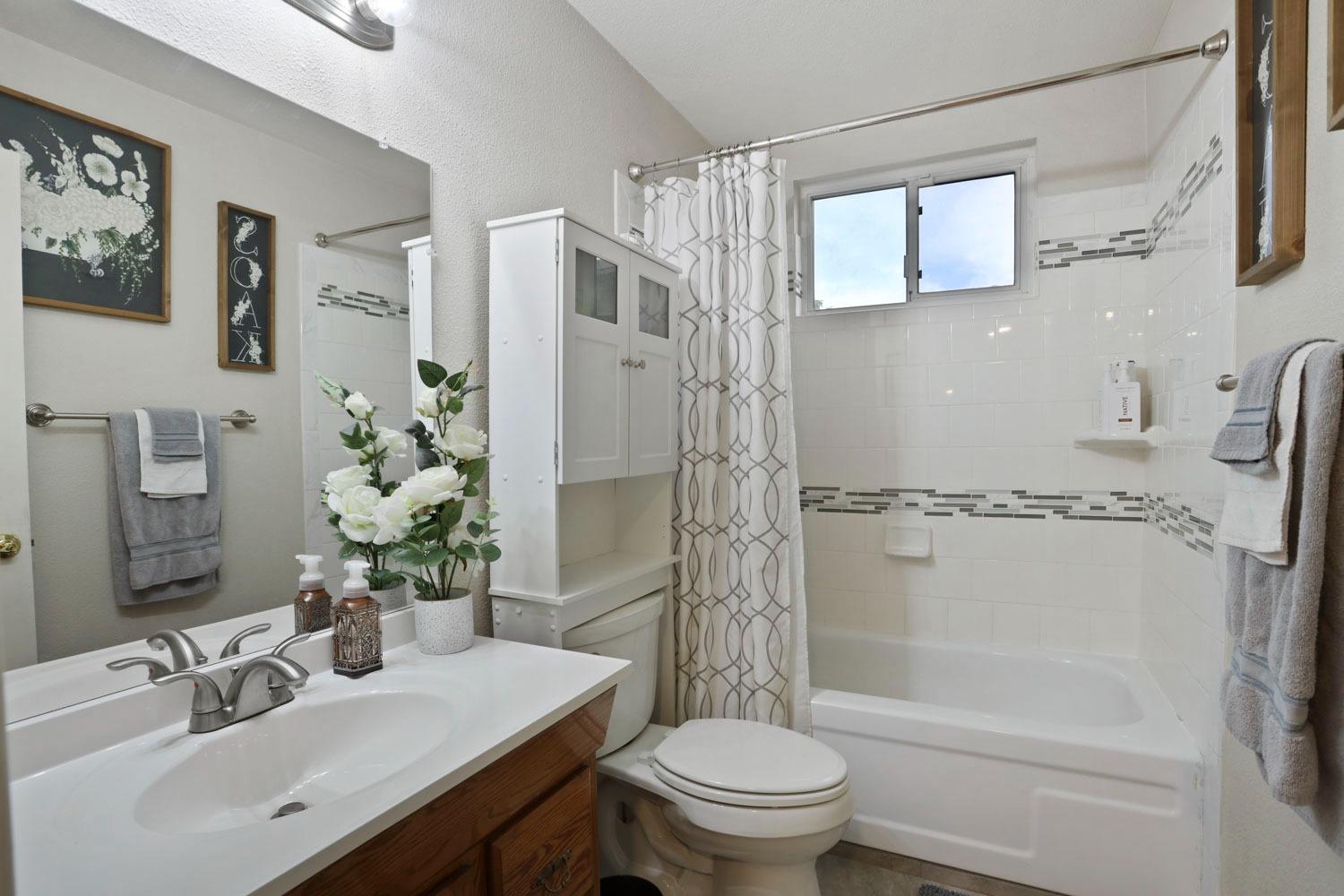 Detail Gallery Image 19 of 39 For 3253 Deerfield Ct, Stockton,  CA 95209 - 3 Beds | 2 Baths