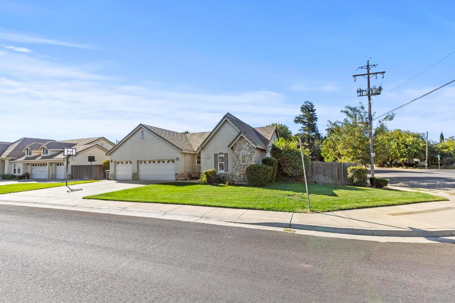 Detail Gallery Image 2 of 24 For 13 Meadow View Dr, Colusa,  CA 95932 - 3 Beds | 2 Baths