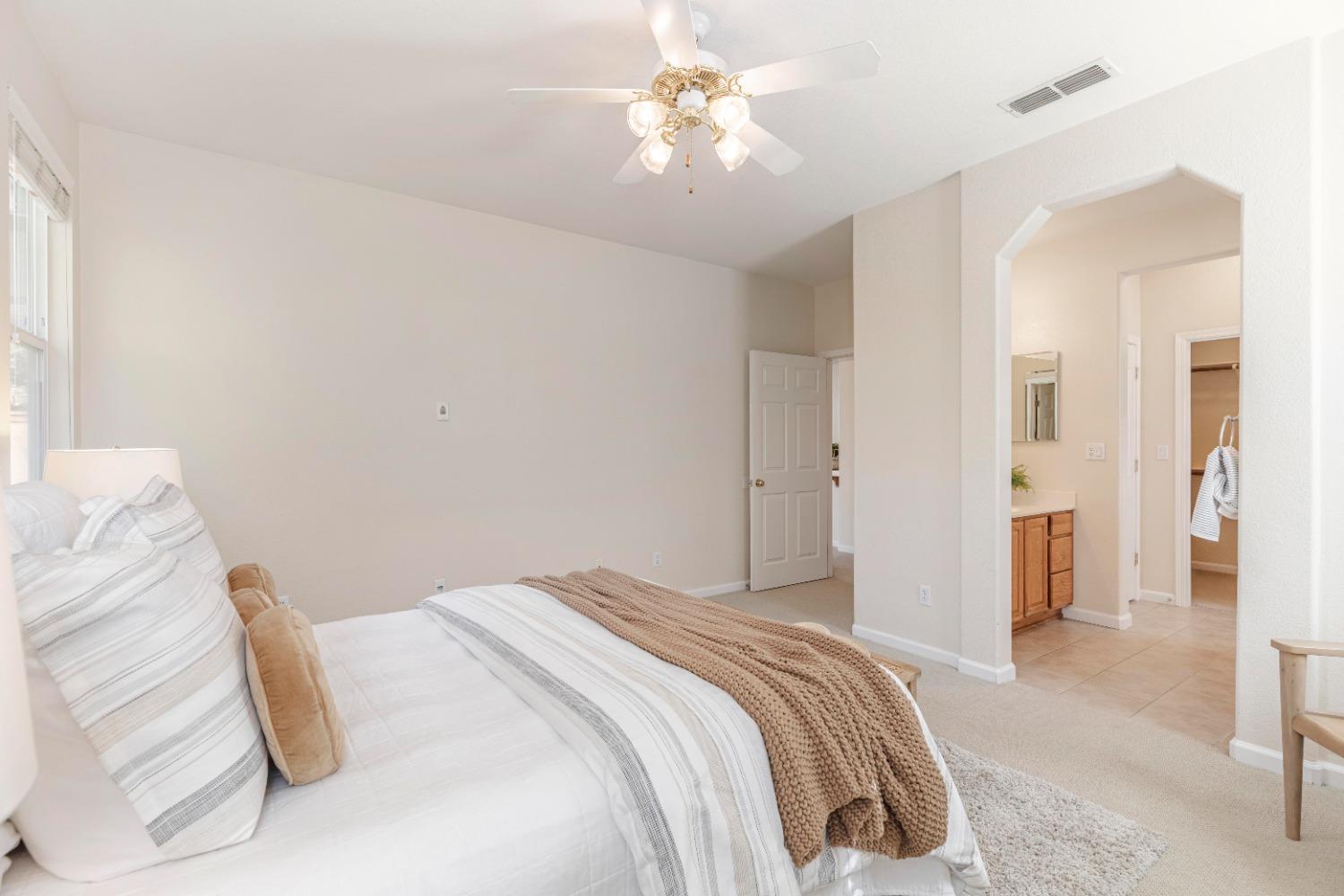 Detail Gallery Image 25 of 62 For 2357 Ryedale Ln, Sacramento,  CA 95835 - 2 Beds | 2 Baths