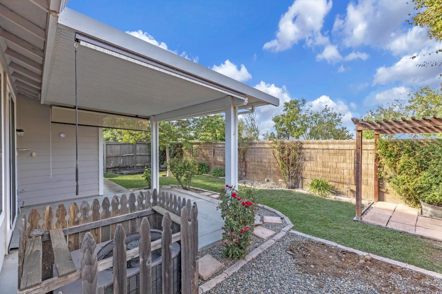 Detail Gallery Image 38 of 62 For 2357 Ryedale Ln, Sacramento,  CA 95835 - 2 Beds | 2 Baths