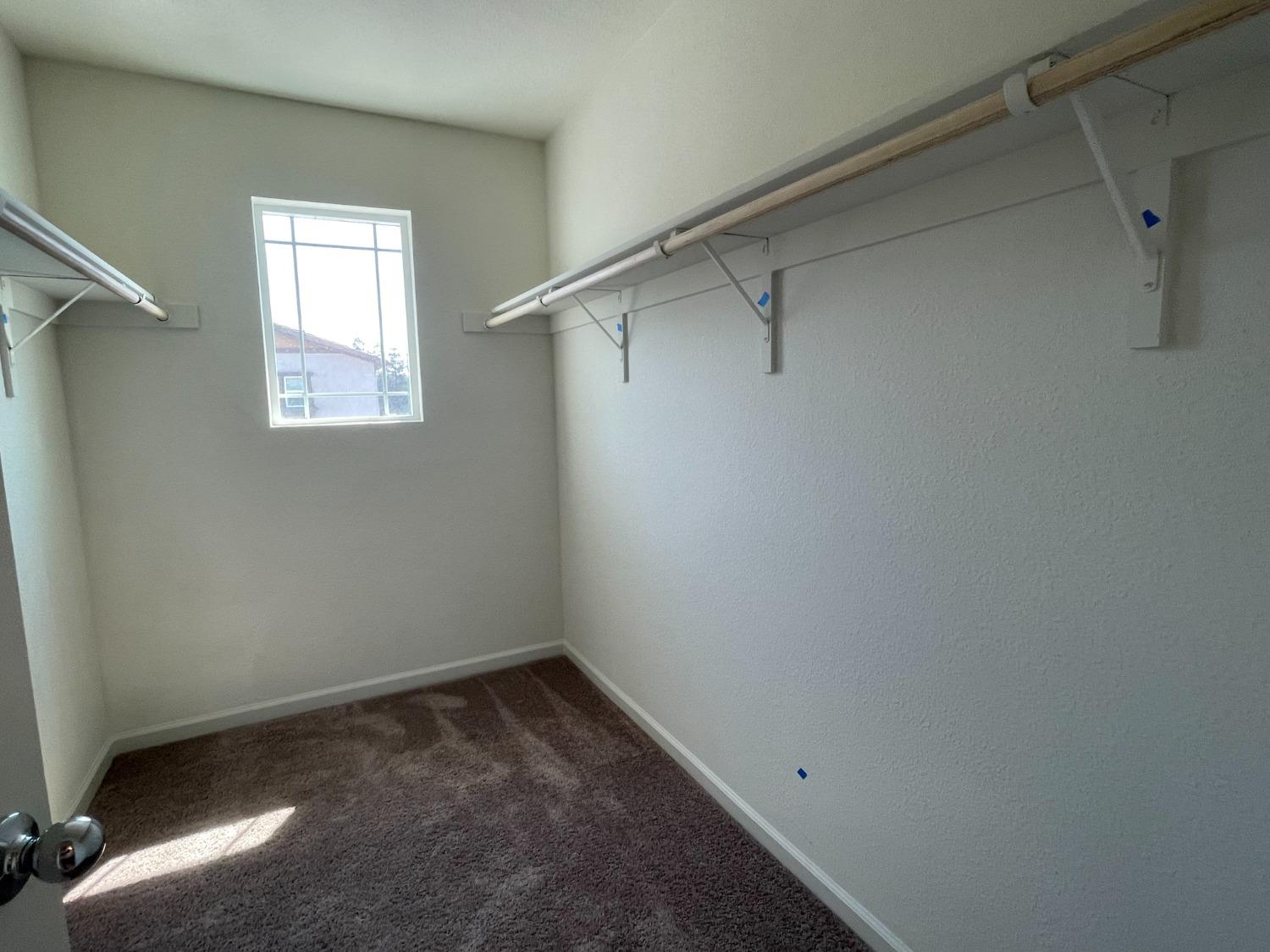 Detail Gallery Image 15 of 33 For 1554 Bridgegate Way, Sacramento,  CA 95834 - 3 Beds | 2/1 Baths