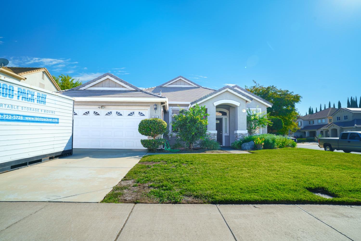 Detail Gallery Image 3 of 34 For 864 Grafton St, Manteca,  CA 95337 - 3 Beds | 2 Baths