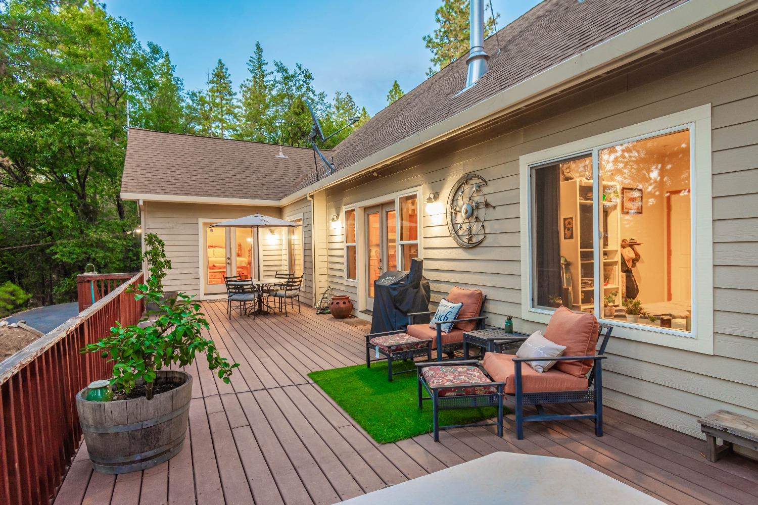 Detail Gallery Image 6 of 63 For 6298 Pine Needle Ln, Placerville,  CA 95667 - 3 Beds | 2 Baths