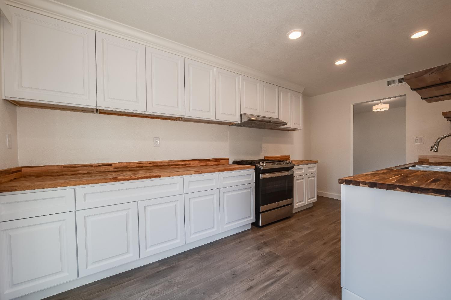 Detail Gallery Image 31 of 43 For 7525 Circle Pkwy, Sacramento,  CA 95823 - 3 Beds | 2 Baths