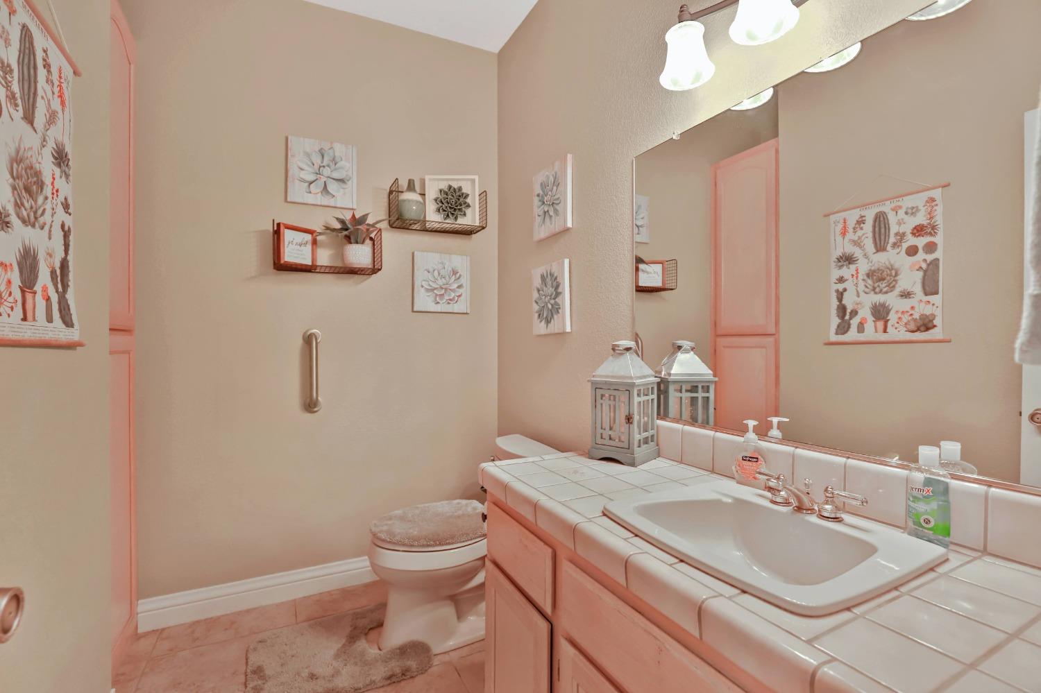 Detail Gallery Image 28 of 41 For 841 Oak Crest Cir, Placerville,  CA 95667 - 3 Beds | 2/1 Baths