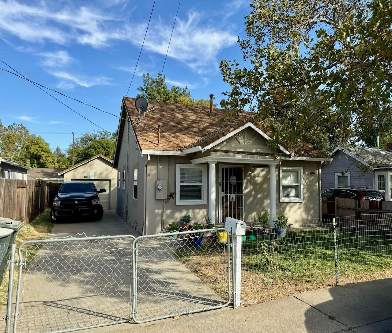 Detail Gallery Image 2 of 13 For 4129 43rd St, Sacramento,  CA 95820 - 2 Beds | 1 Baths