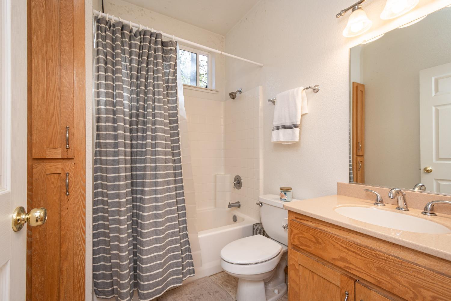 Detail Gallery Image 35 of 63 For 6298 Pine Needle Ln, Placerville,  CA 95667 - 3 Beds | 2 Baths