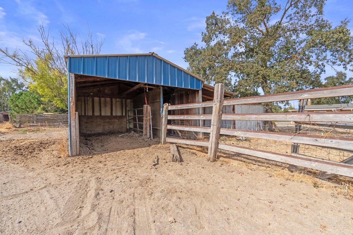 Detail Gallery Image 37 of 38 For 5720 Carpenter Rd, Stockton,  CA 95215 - 3 Beds | 1 Baths