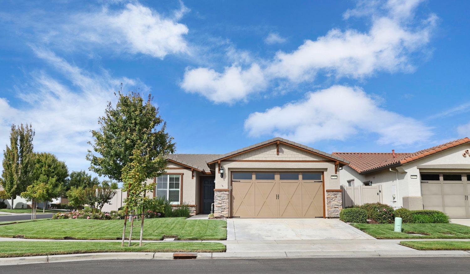 Detail Gallery Image 8 of 69 For 1785 Hickory Creek Ln, Manteca,  CA 95336 - 2 Beds | 2 Baths