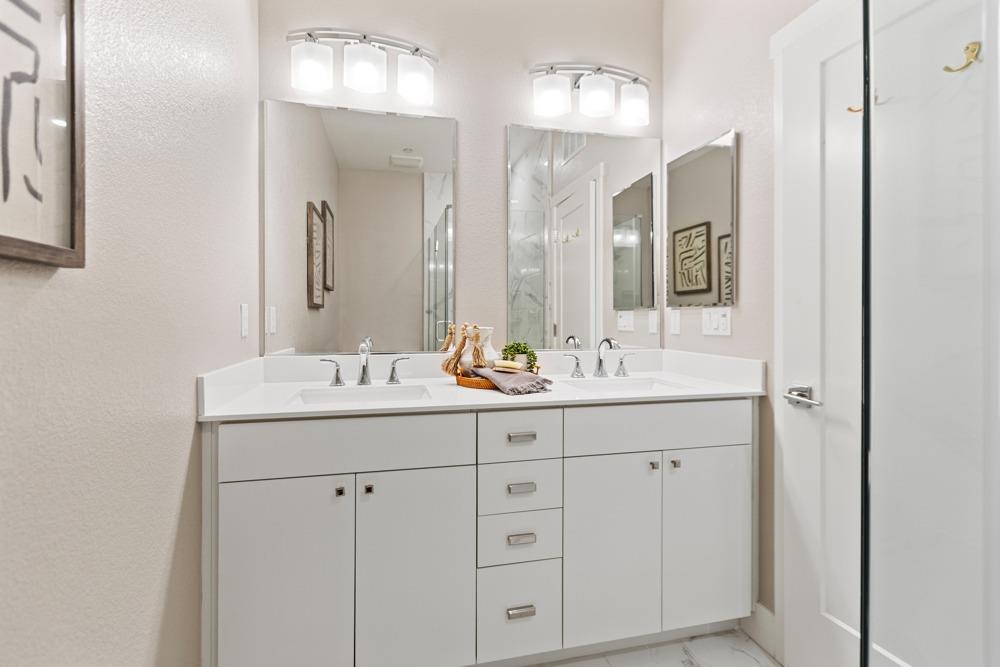 Detail Gallery Image 58 of 73 For 1606 20th St, Sacramento,  CA 95811 - 2 Beds | 3/1 Baths