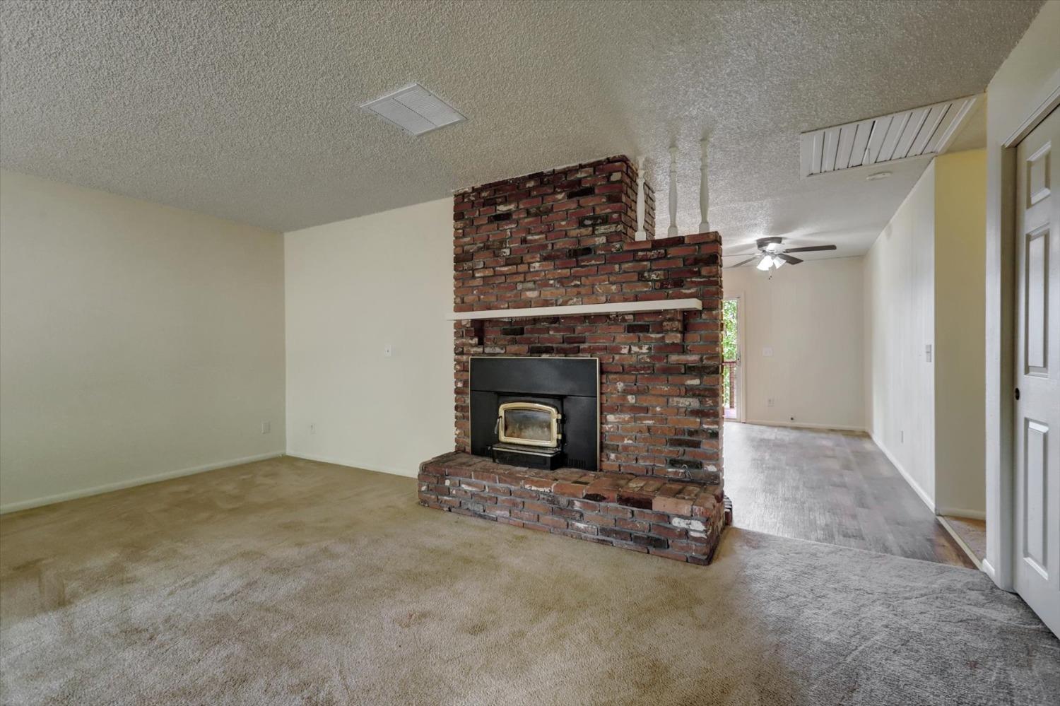 Detail Gallery Image 5 of 90 For 12534 Nottingham Ln, Grass Valley,  CA 95949 - 3 Beds | 2 Baths