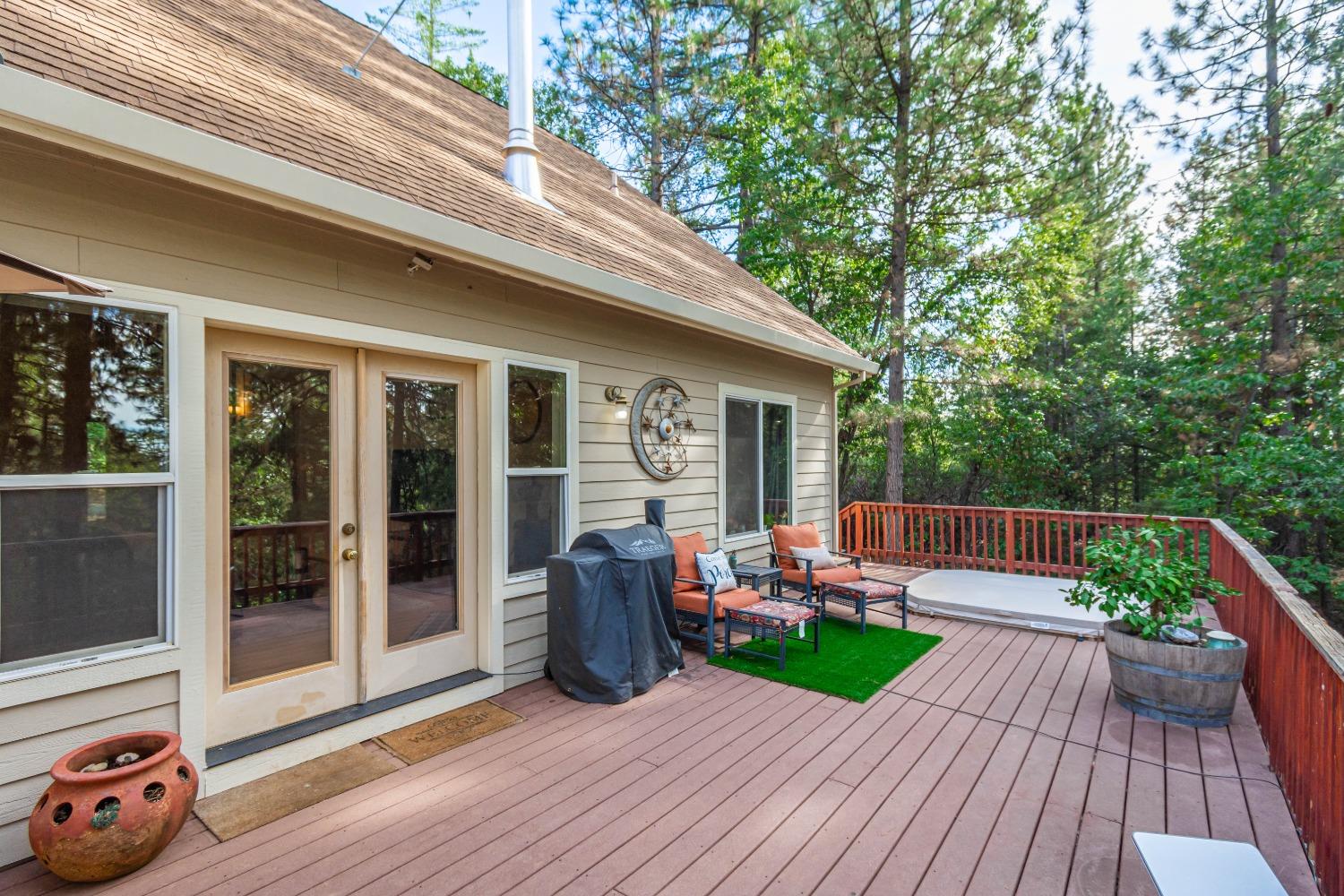 Detail Gallery Image 44 of 63 For 6298 Pine Needle Ln, Placerville,  CA 95667 - 3 Beds | 2 Baths