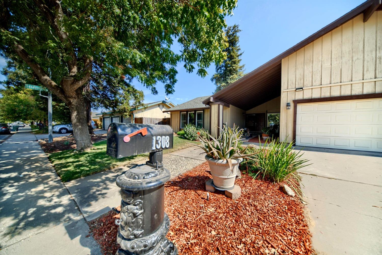 Detail Gallery Image 62 of 81 For 1308 Emigrant Way, Modesto,  CA 95358 - 3 Beds | 2 Baths