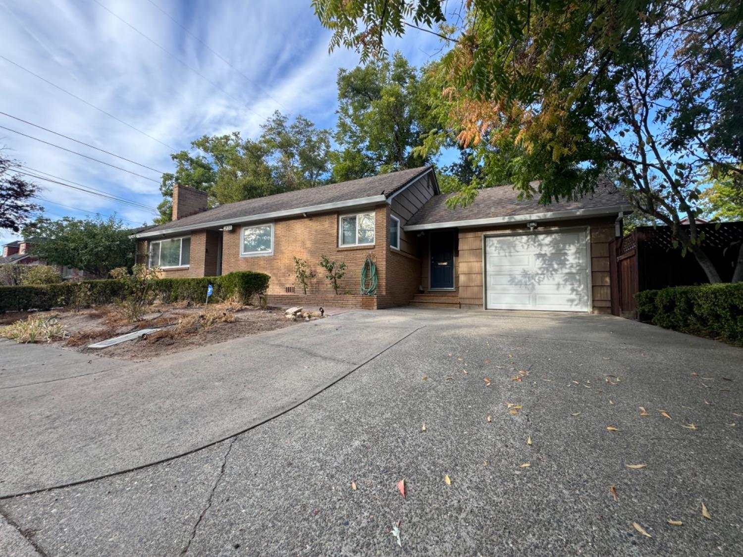 Detail Gallery Image 27 of 29 For 2133 Forrest St, Sacramento,  CA 95815 - 2 Beds | 2 Baths