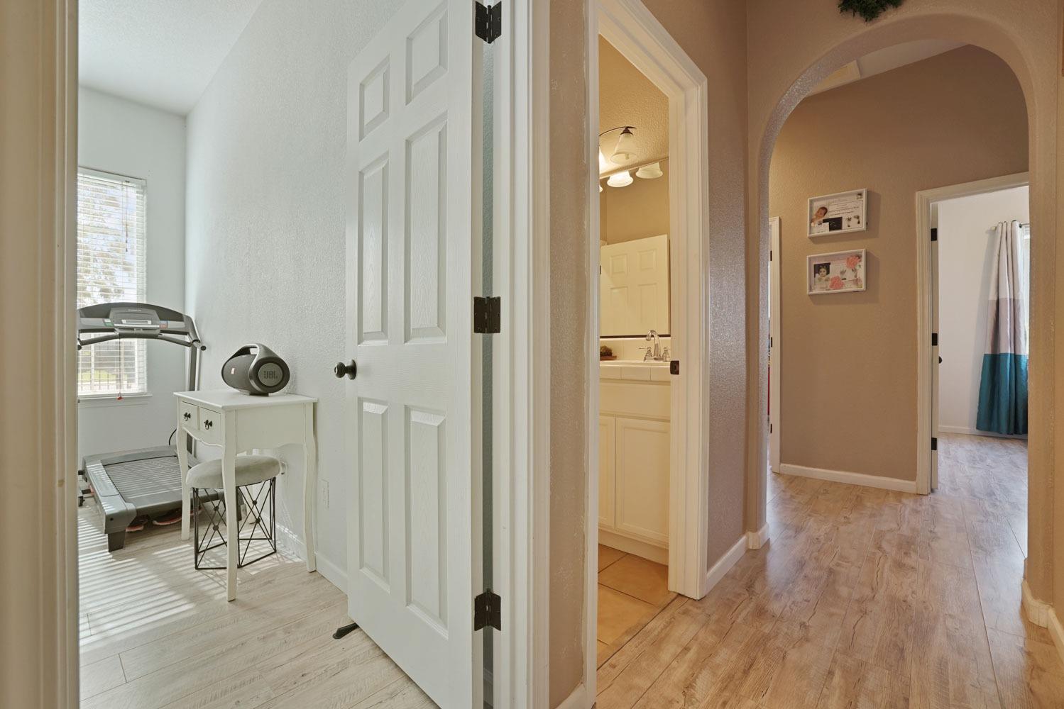 Detail Gallery Image 16 of 54 For 1495 Vasco St, Manteca,  CA 95337 - 4 Beds | 2 Baths