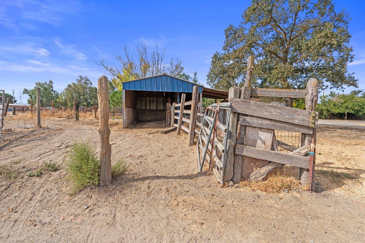 Detail Gallery Image 38 of 38 For 5720 Carpenter Rd, Stockton,  CA 95215 - 3 Beds | 1 Baths