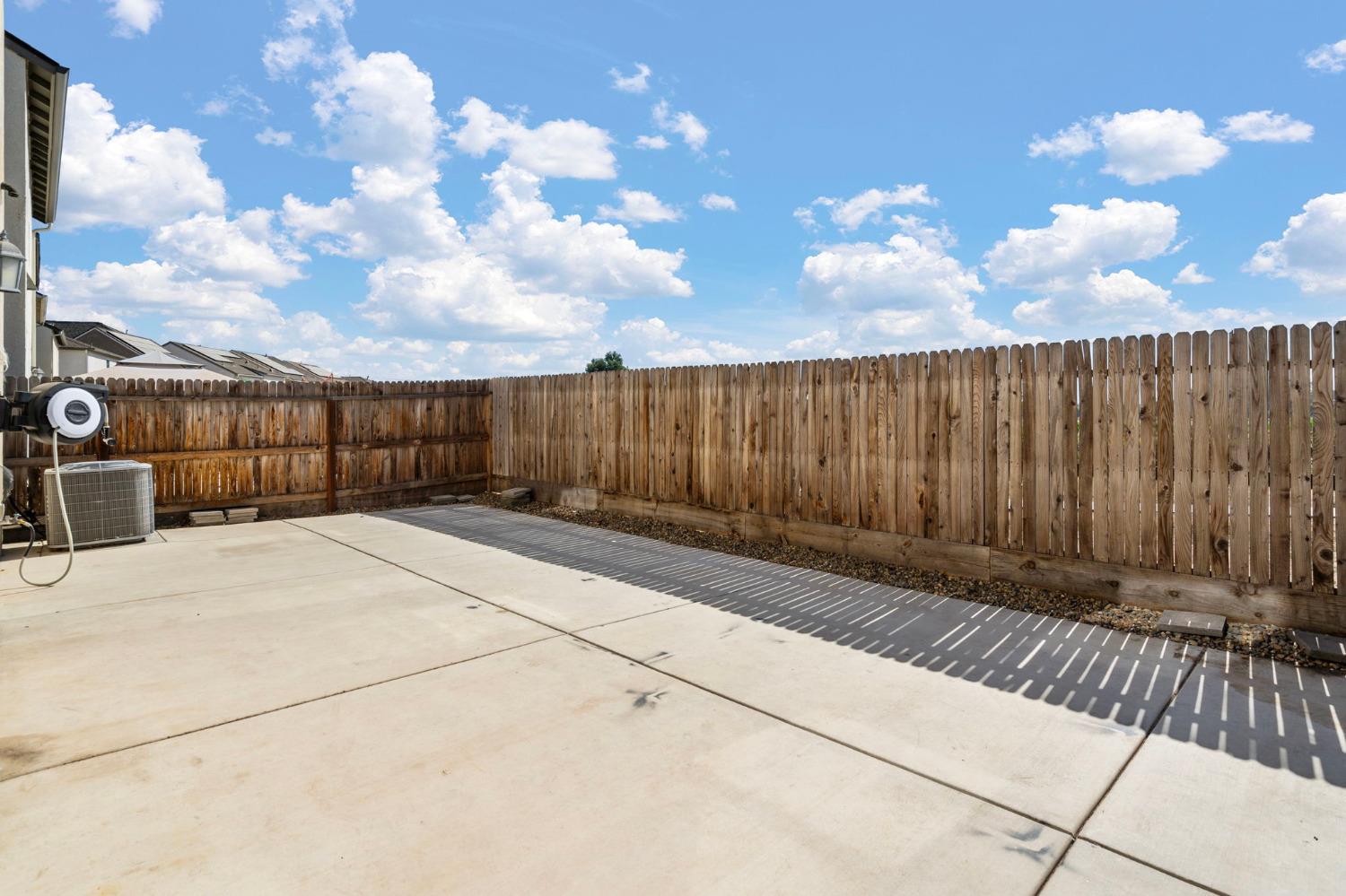 Detail Gallery Image 35 of 36 For 276 Korbel Ave, Merced,  CA 95348 - 3 Beds | 2/1 Baths