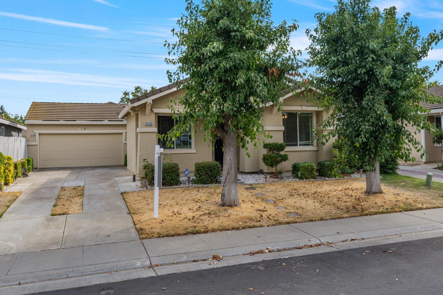 Detail Gallery Image 1 of 45 For 9326 Bennoel Way, Elk Grove,  CA 95758 - 4 Beds | 2 Baths