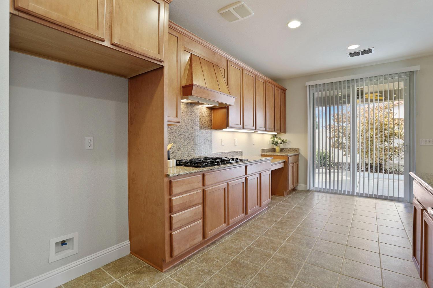 Detail Gallery Image 21 of 69 For 1785 Hickory Creek Ln, Manteca,  CA 95336 - 2 Beds | 2 Baths