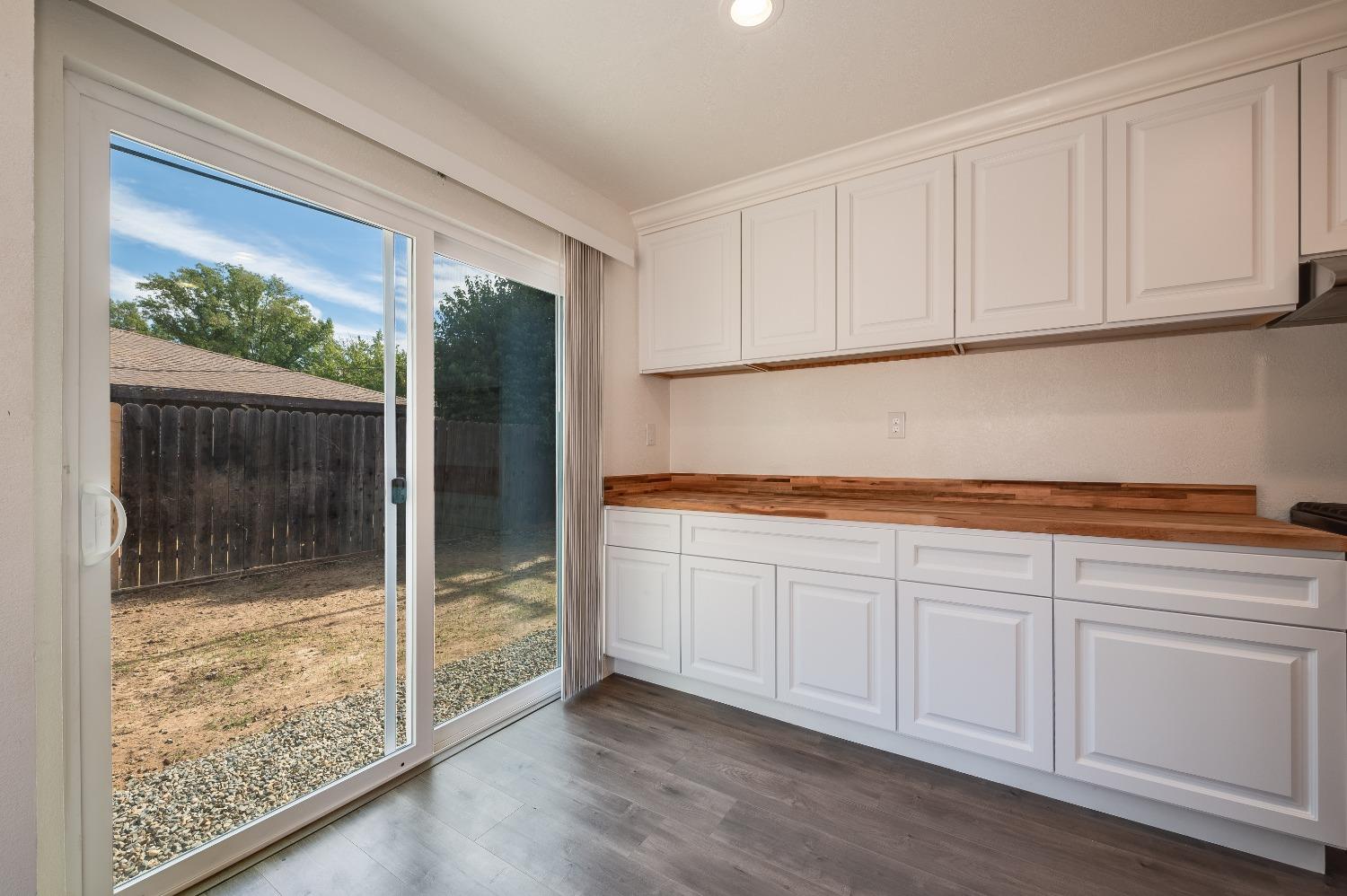 Detail Gallery Image 30 of 43 For 7525 Circle Pkwy, Sacramento,  CA 95823 - 3 Beds | 2 Baths