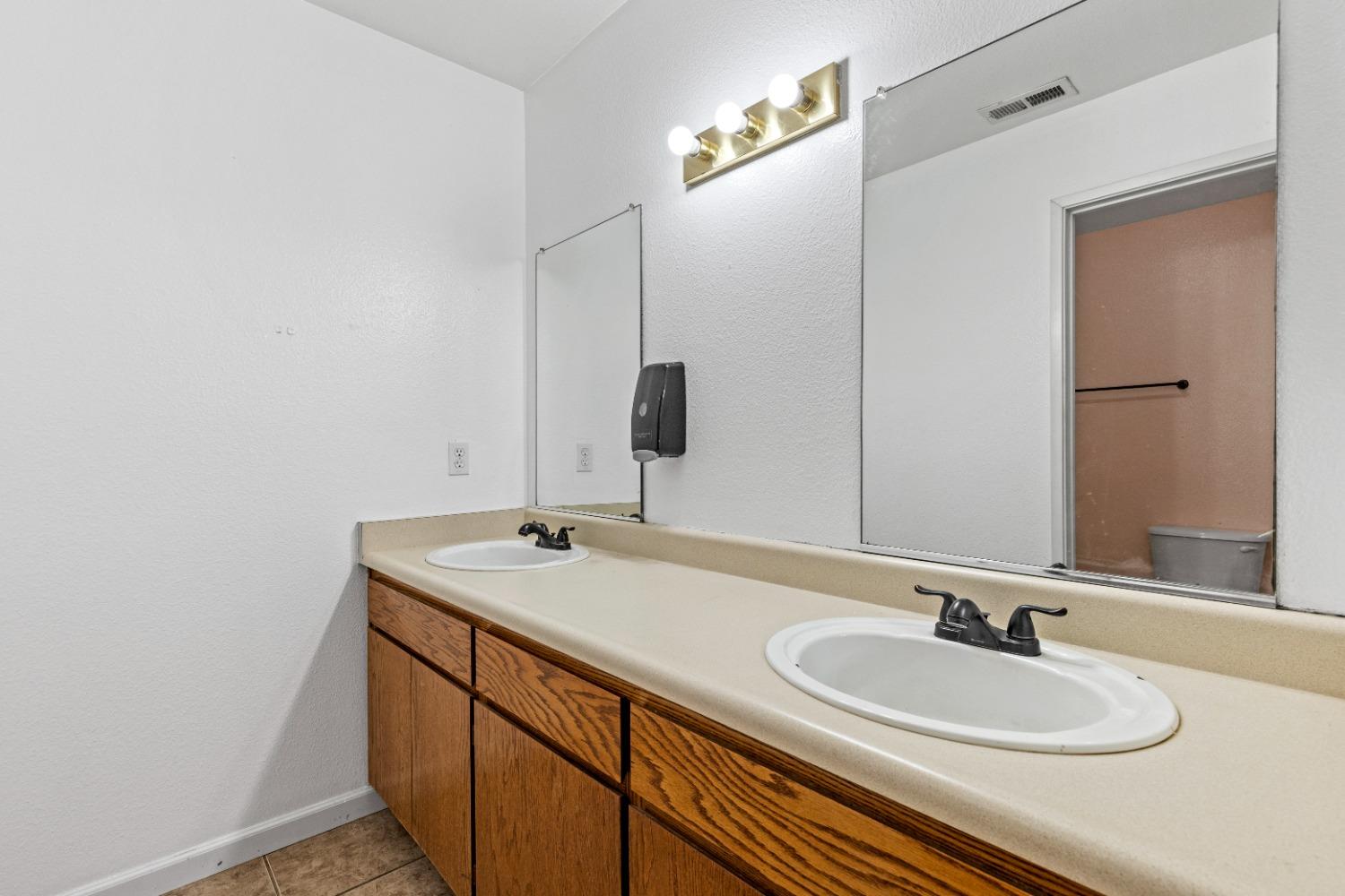 Detail Gallery Image 21 of 40 For 384 Little Ave, Gridley,  CA 95948 - 5 Beds | 2 Baths