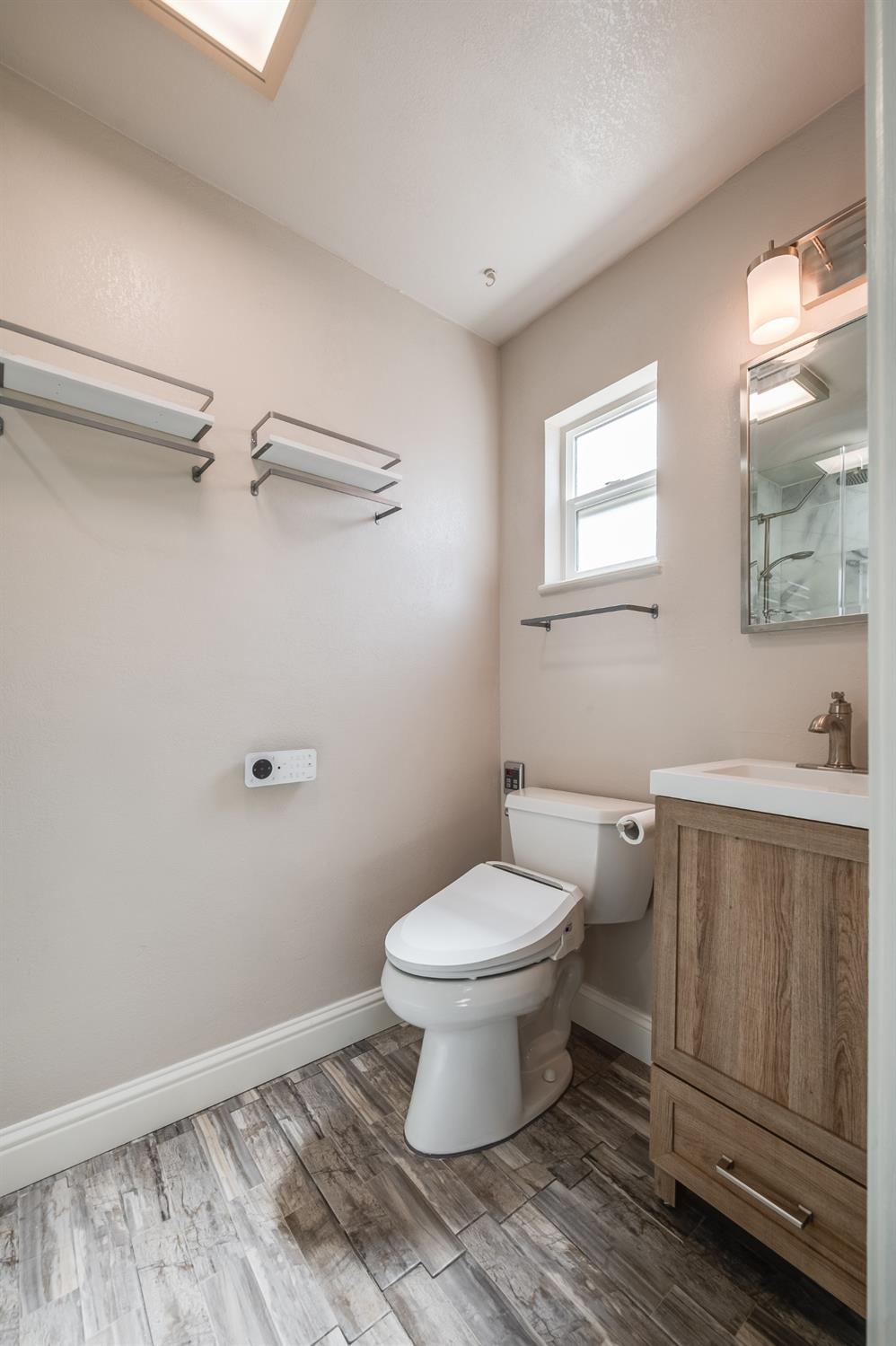 Detail Gallery Image 21 of 43 For 7525 Circle Pkwy, Sacramento,  CA 95823 - 3 Beds | 2 Baths